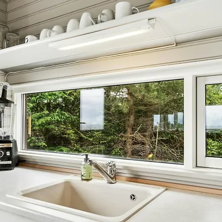 With Sea View On Helgenaes Casa de Férias *