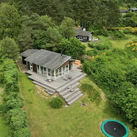 With Sea View On Helgenaes Casa de Férias Knebel